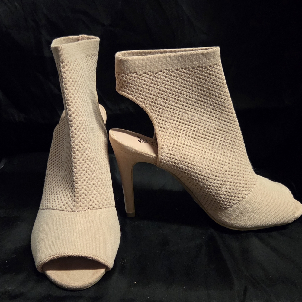 Elegant Beige Peep-Toe Ankle Boots